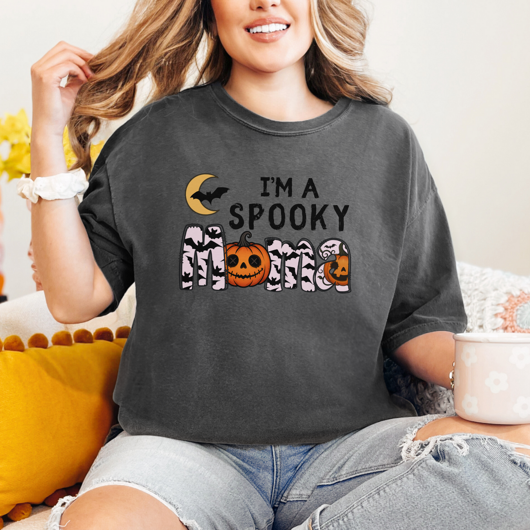 Spooky Mama Halloween Comfort Colors T-Shirt - Bats and Pumpkins