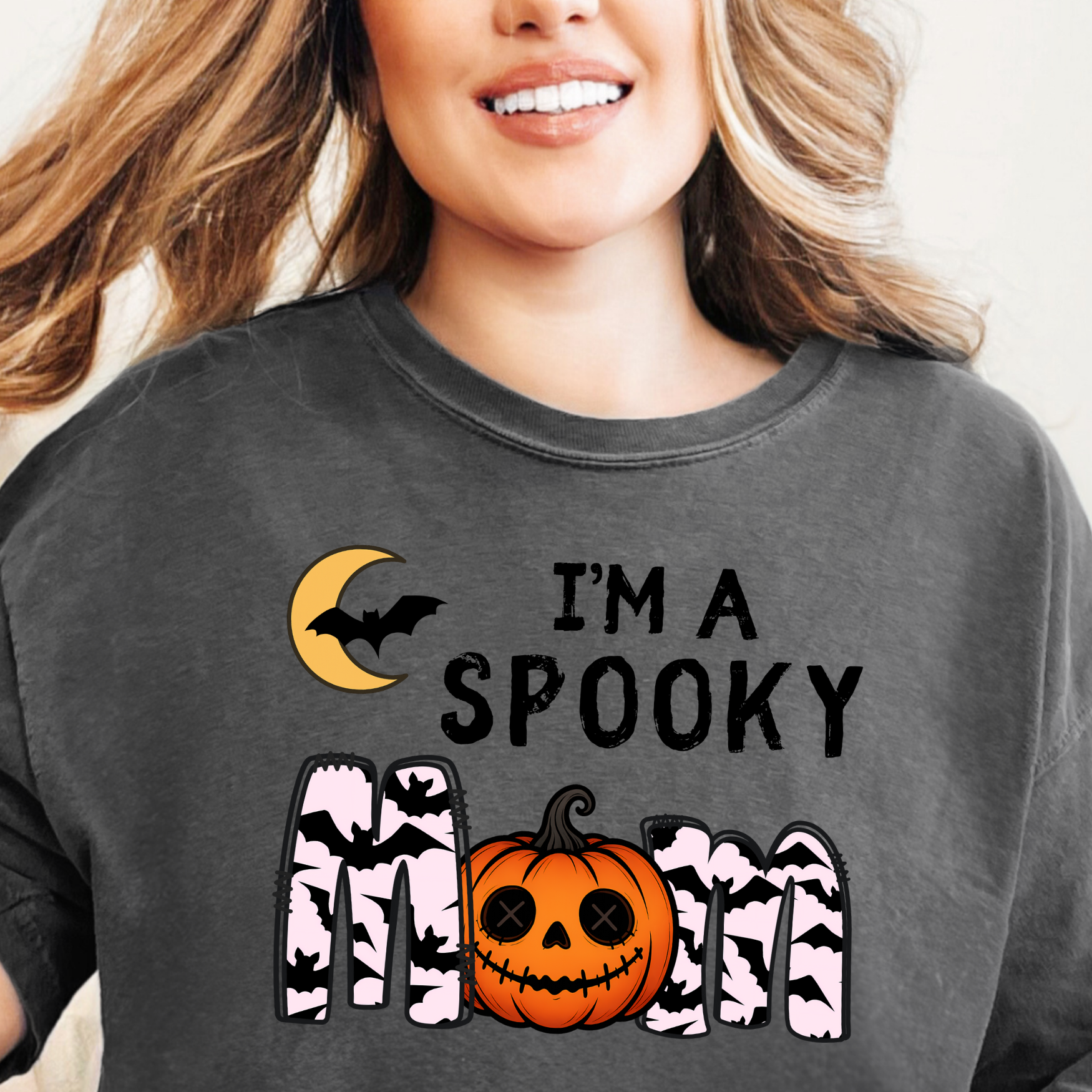 Spooky MOM Comfort Colors T-Shirt: Halloween Bat & Pumpkin Tee